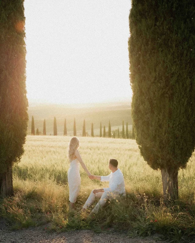 Still feeling endlessly grateful for the trust my couples place in me and my work.
Julia & Alexander travelled all the way to Tuscany with me – just for their engagement shoot.
What a beautiful memory… and what an incredible honor to be chosen for something so personal.
I already can’t wait for their wedding in 2026! ✨

#love #lovestory #engaged #engagement #photoshoot #wedding #austria #tuscany #destinationwedding #destinationweddingphotography #weddingphotography #photographer #microwedding #bride #tuscanybride